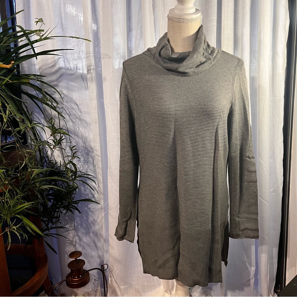 ADRIENNE VITTADINI Cozy 2 Tone Gray Cowl Neck Sweater - Size Large